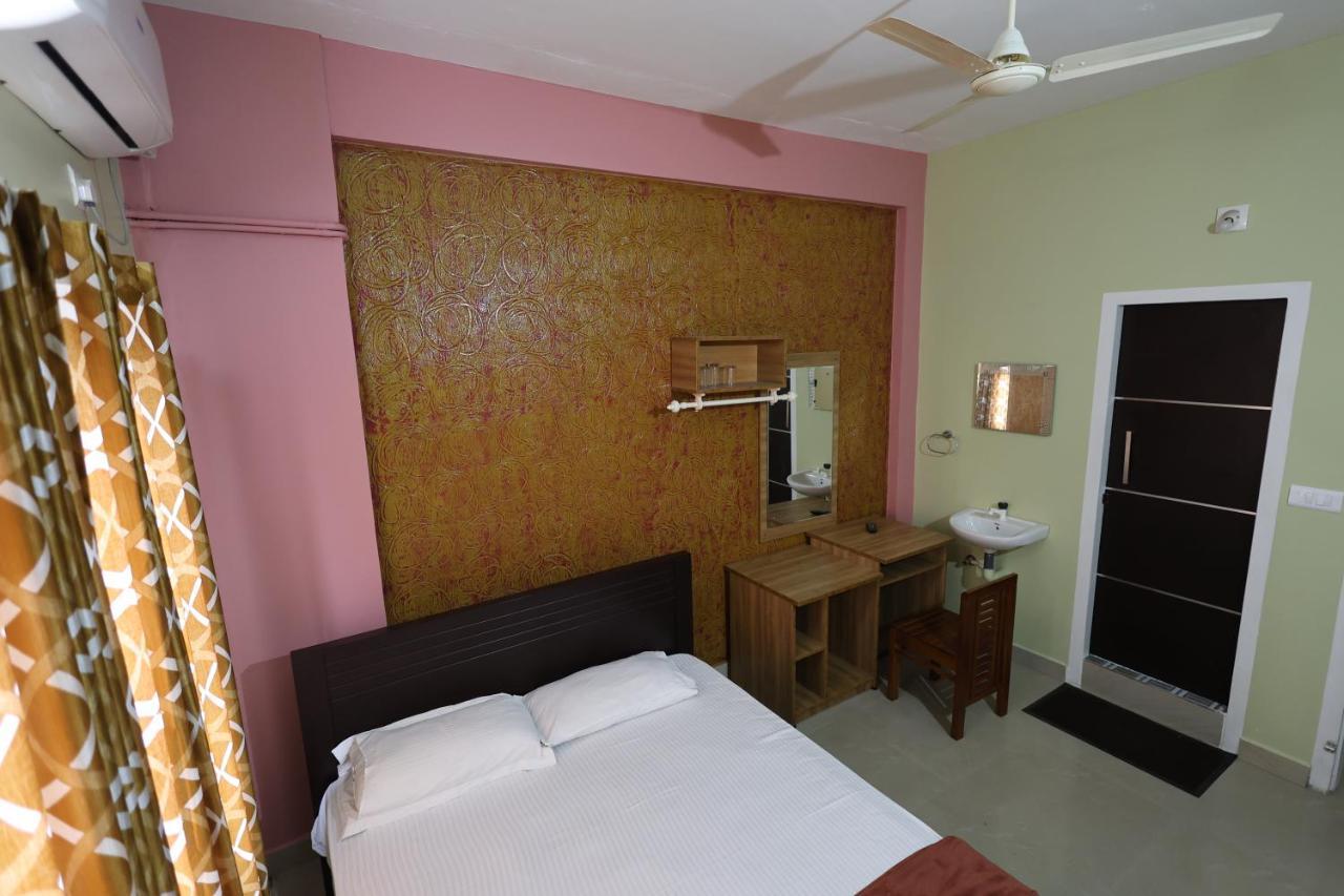 Wayanad Regal Residency Hotel Kalpetta Exterior photo
