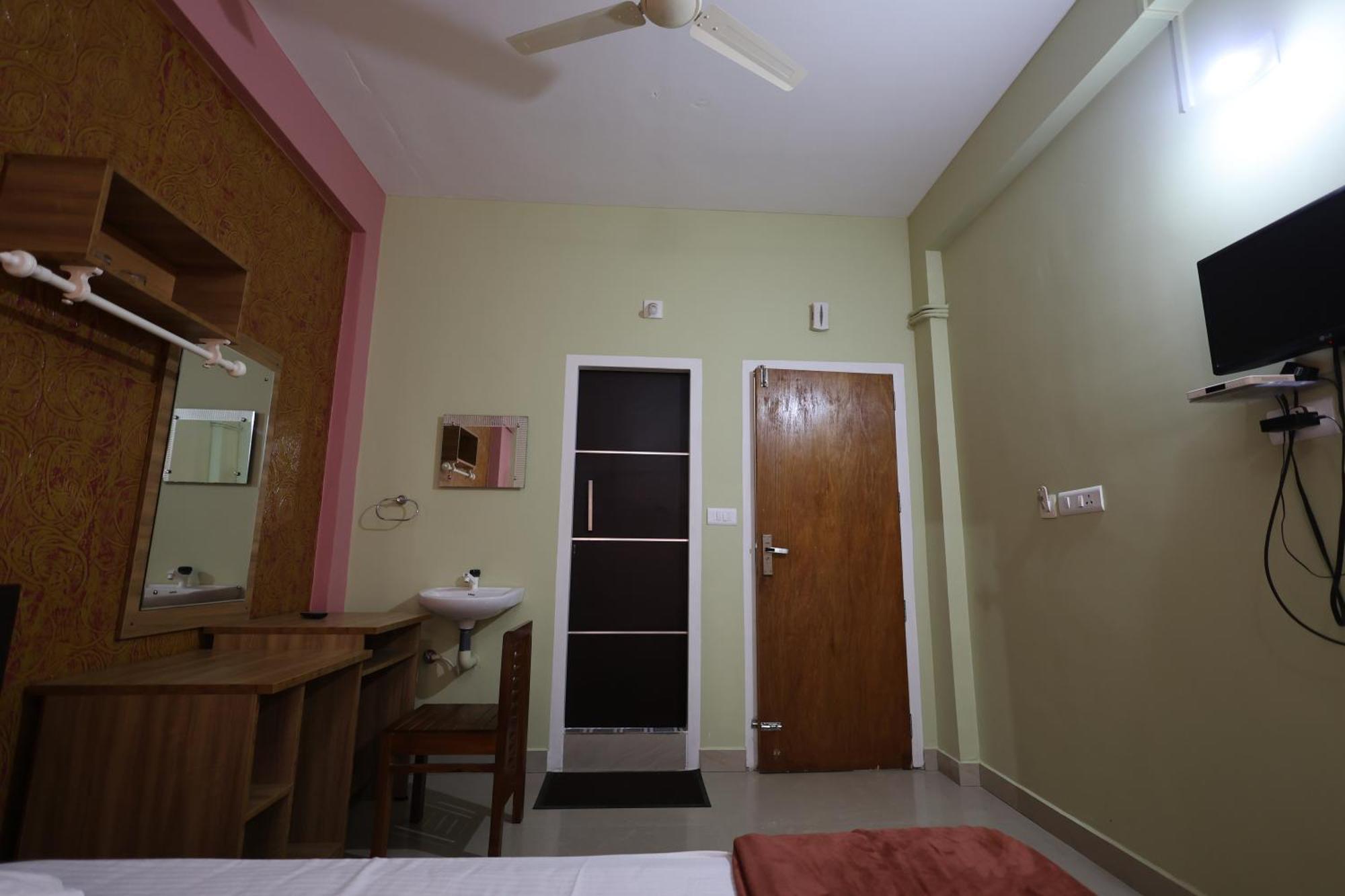 Wayanad Regal Residency Hotel Kalpetta Exterior photo
